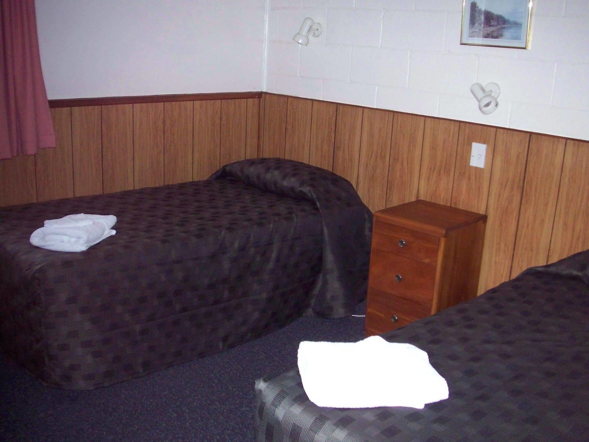 Feilding Motel Екстер'єр фото