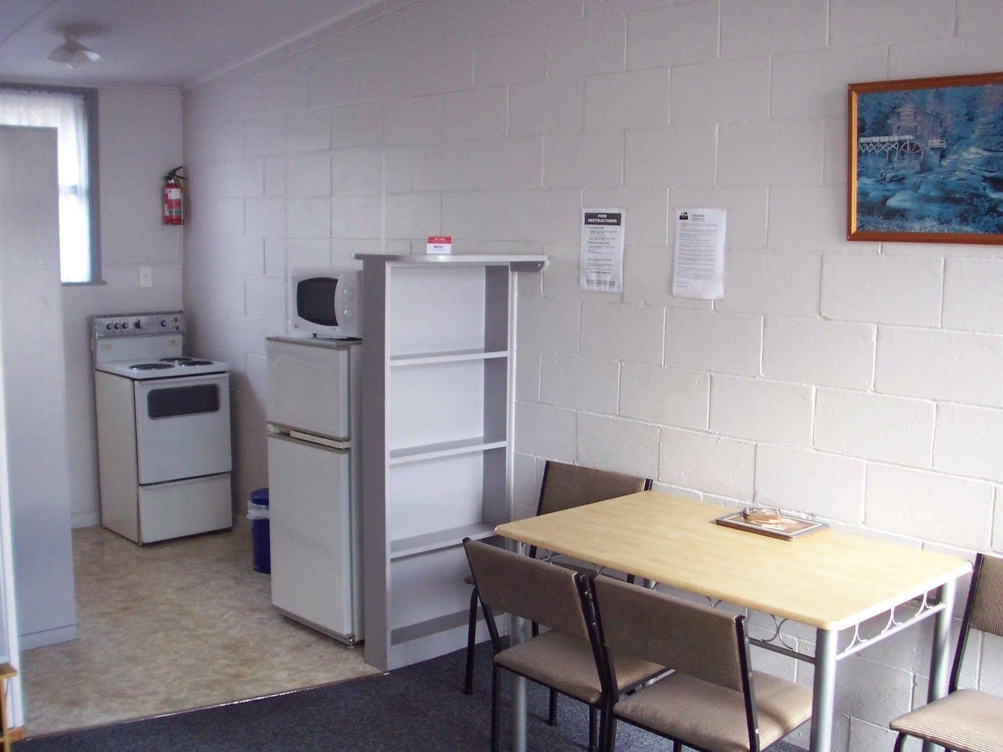 Feilding Motel Екстер'єр фото